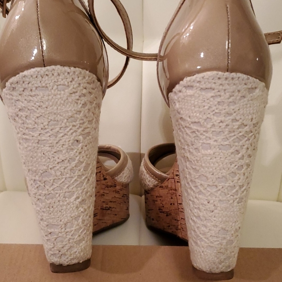 ...me Too nude wedges - Picture 4 of 8